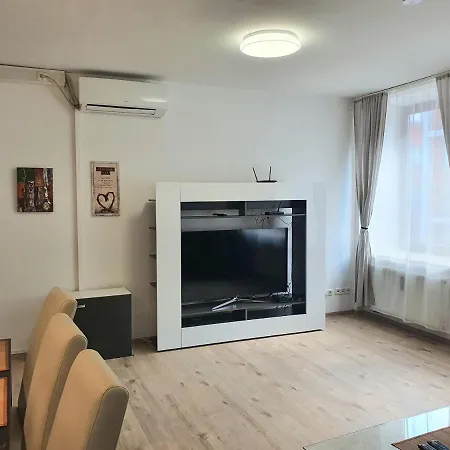 Deluxe-Apartment *